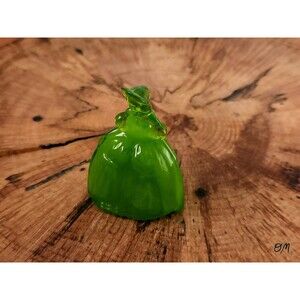 Vintage Boyd Art Glass Green 2 inch Marguerite Doll